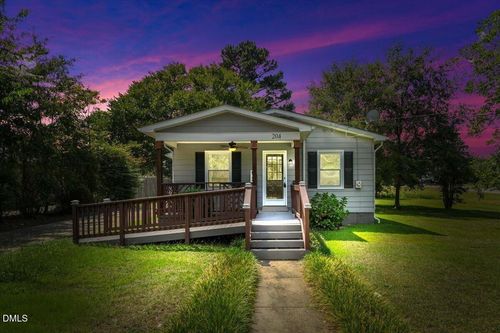 204 E Branch St, Benson, NC, 27504-1202 | Card Image