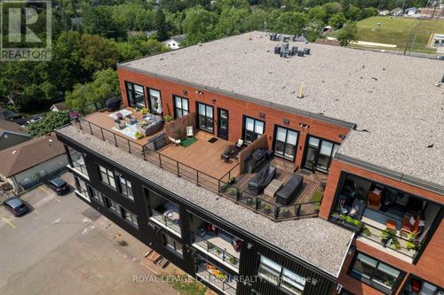 96 High St N, Thunder Bay, ON, P7A5R3 | Card Image