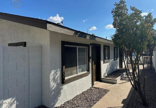 a-2532 W Morten Ave, Phoenix, AZ, 85051-6807 | Card Image