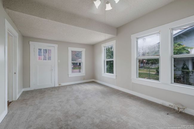 310 Mary St, House other with 3 bedrooms, 2 bathrooms and null parking in San Antonio TX | Image 18
