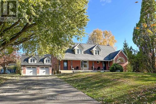 31 Ambleside Dr, Port Perry, ON, L9L1B4 | Card Image