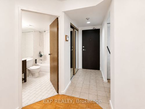 705-15 Maitland Pl, Toronto, ON, M4Y2X3 | Card Image