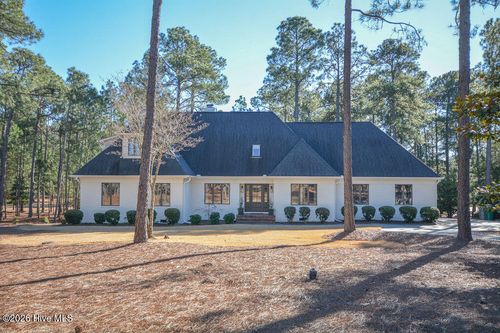 75 Pinewild Dr, Pinehurst, NC, 28374-9735 | Card Image