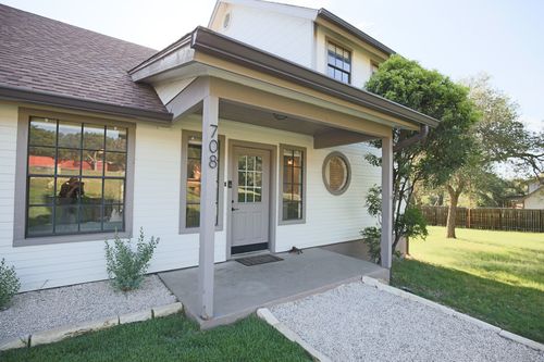 708 Cowal Dr S, Briarcliff, TX, 78669-2128 | Card Image