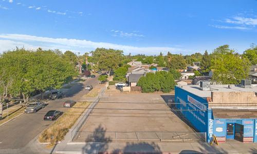 174 N Maple Ave, Fresno, CA, 93702-3045 | Card Image