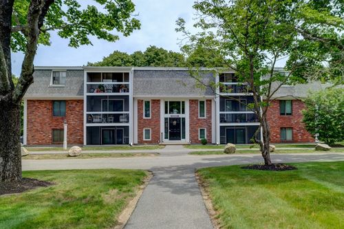 apt-b1-15 Foundry St, South Easton, MA, 02375-1716 | Card Image