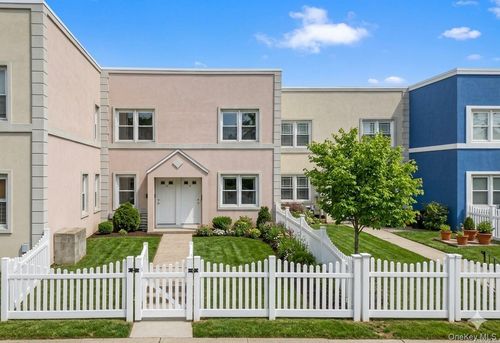 14019 183rd St, Springfield Gardens, NY, 11413-3040 | Card Image