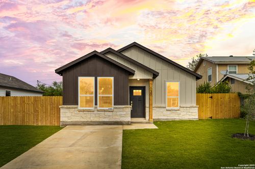 137 Sligo St, San Antonio, TX, 78223-4379 | Card Image