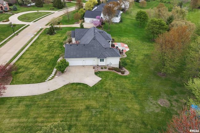 2139 Cromwell Cir, House other with 5 bedrooms, 5 bathrooms and null parking in Davenport IA | Image 40