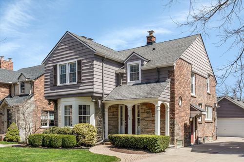 324 Mcmillan Rd, Grosse Pointe Farms, MI, 48236-3418 | Card Image