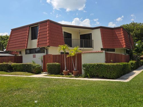 3888 Victoria Dr, West Palm Beach, FL, 33406-4927 | Card Image