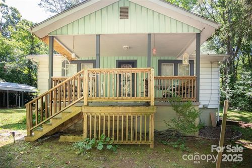 47 Campground Rd, Asheville, NC, 28805-2001 | Card Image