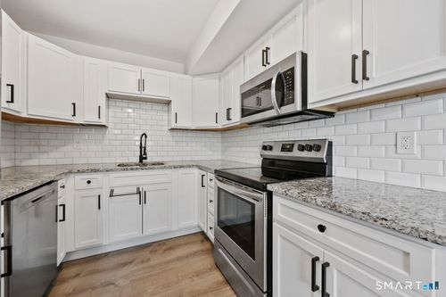 1-5 Van Zant St, Norwalk, CT, 06855-1717 | Card Image