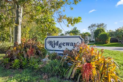 7180 Se Ridgeway Terrace, House other with 2 bedrooms, 2 bathrooms and null parking in Hobe Sound FL | Image 2