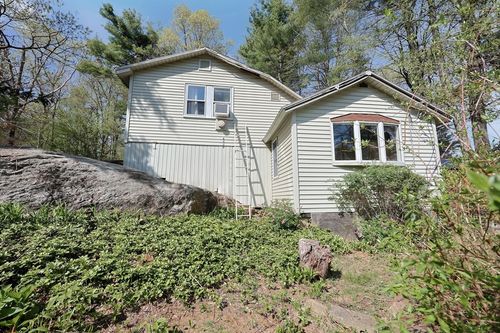 6 Hillside Rd, Holland, MA, 01521-2216 | Card Image