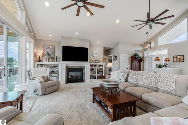 7270 Shoreview Dr, House other with 4 bedrooms, 4 bathrooms and null parking in Oscoda MI | Image 5