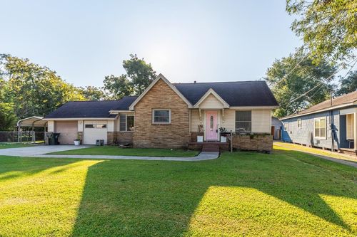 6438 Washington St, Groves, TX, 77619-5421 | Card Image