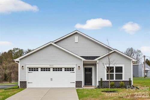 5014 Forestmont Dr, Matthews, NC, 28105-5815 | Card Image