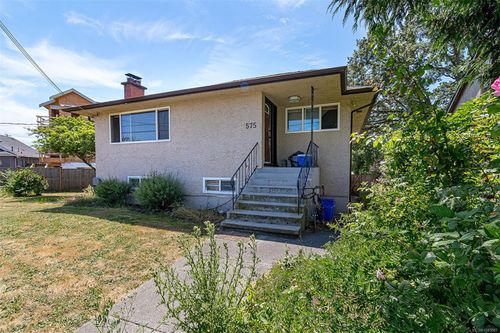575 Burnside Rd E, Victoria, BC, V8T2X7 | Card Image