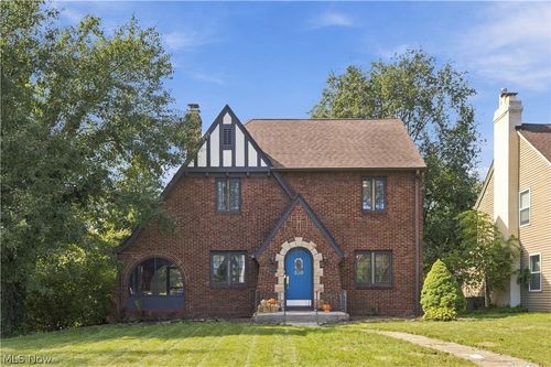 520 Mineola Ave, Akron, OH, 44320-1929 | Card Image