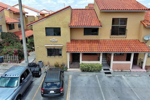 apt-107-2735 W 60th Pl, Hialeah, FL, 33016-5956 | Card Image