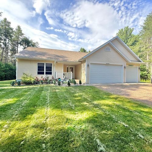 7402 Forest Dr, Minocqua, WI, 54548-9170 | Card Image