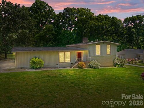 110 Tall Pine Cir, Salisbury, NC, 28147-9184 | Card Image