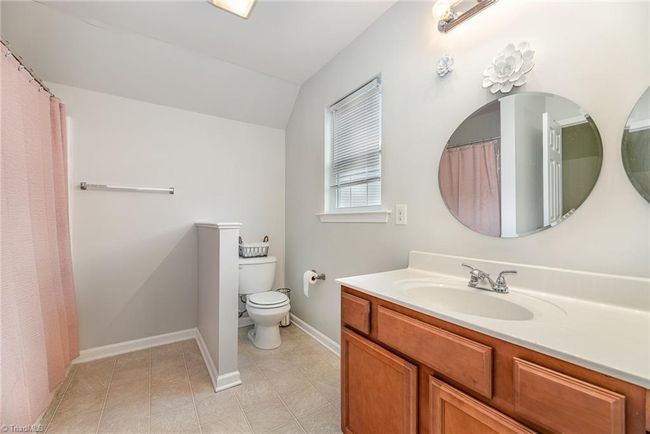 Upstairs Full Bathroom with tub/shower combo | Image 12
