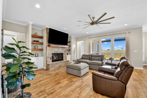 2011 Perkins Ln, Weatherford, TX, 76088-7301 | Card Image