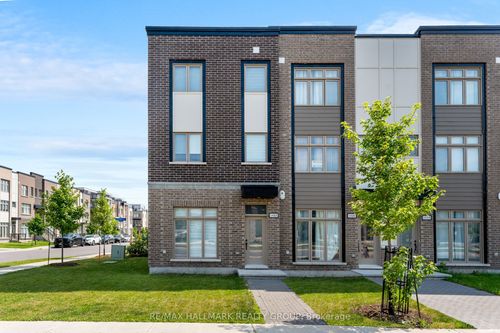 1422 Hemlock Rd, Ottawa, ON, K1K5A8 | Card Image