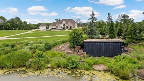 12517 Harris Rd, Lee's Summit, MO, 64086-9123 | Card Image