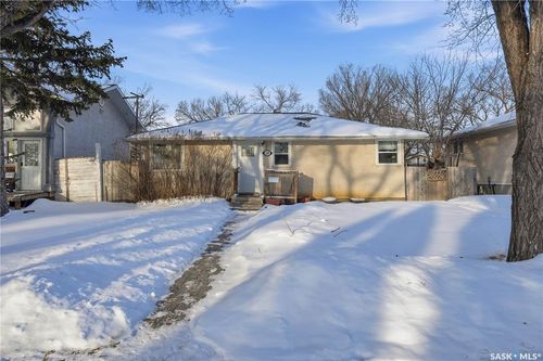 118 Ottawa St, Regina, SK, S4R1N2 | Card Image