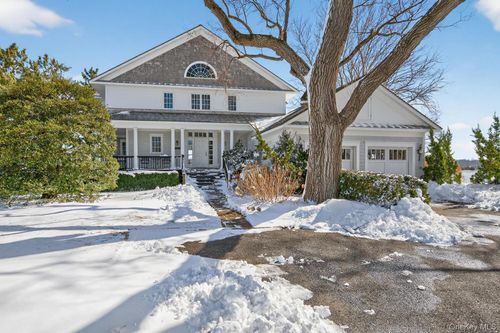 336 Mariposa Dr, Oyster Bay, NY, 11771 | Card Image