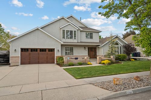 2247 E Willow Hills Dr, Sandy, UT, 84093 | Card Image