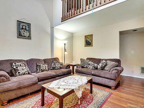 30 Sycamore Ct, Highland Mills, NY, 10930-2811 | Card Image