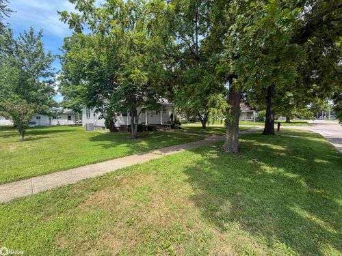 1121 3rd Ave E, Albia, IA, 52531-2449 | Card Image