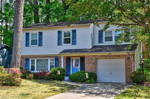540 Royal Palm Drive, Virginia Beach, VA, 23452 | Card Image