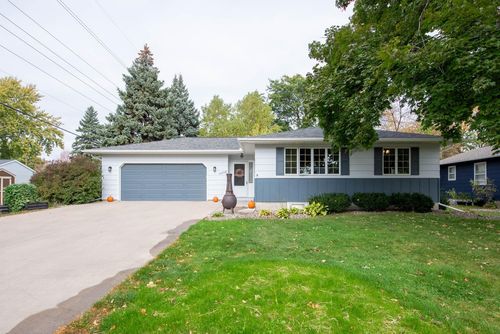 2208 Marwood Dr, Mankato, MN, 56001-5666 | Card Image