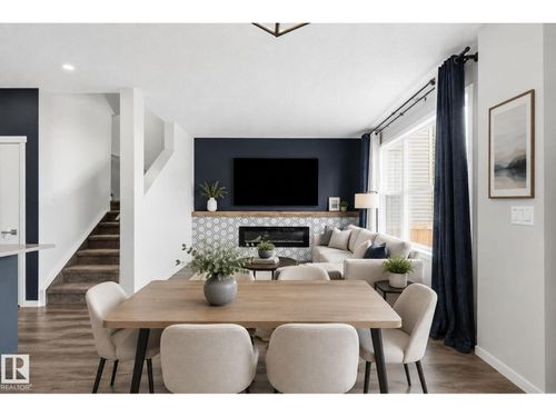 15184 25 St Nw, Edmonton, AB, T5Y3Z1 | Card Image