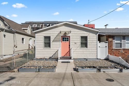 24 Highland Ave, Keansburg, NJ, 07734-1062 | Card Image