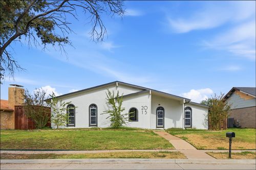 2015 Warberry Rd, Carrollton, TX, 75007-3520 | Card Image