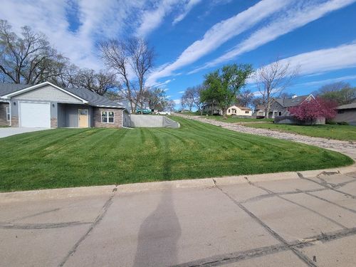 1283 N Spruce St, Wahoo, NE, 68066-1401 | Card Image