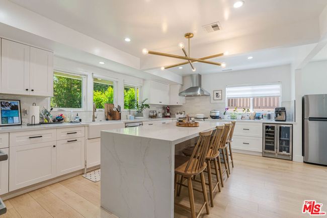 5737 Allott Ave, House other with 6 bedrooms, 6 bathrooms and 2 parking in Sherman Oaks CA | Image 6