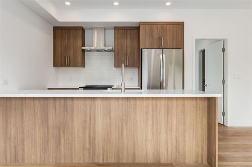 206-7181 Lantzville Rd, Lantzville, BC, V0R2H0 | Card Image