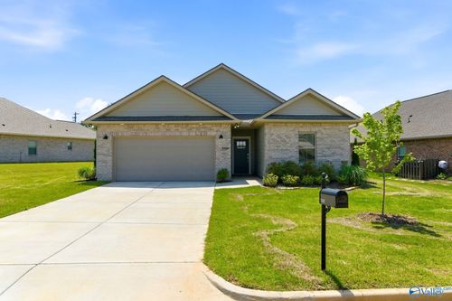 22002 Natures Cove Dr, Athens, AL, 35613-8734 | Card Image