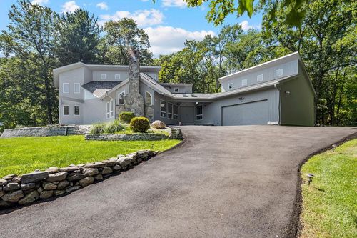 3 Burning Brush Ct, Pomona, NY, 10970-2015 | Card Image