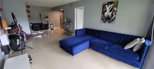 apt-j2-5773 Washington St, Hollywood, FL, 33023-1489 | Card Image