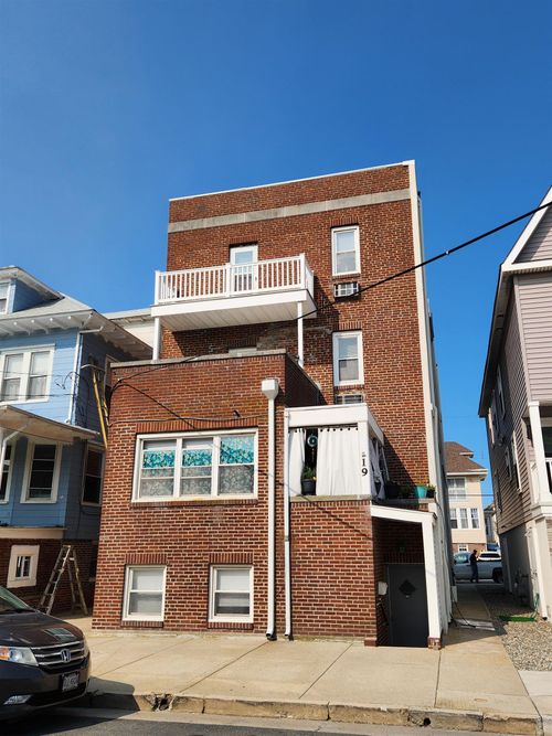 19 S Weymouth Ave, Ventnor City, NJ, 08406-2964 | Card Image