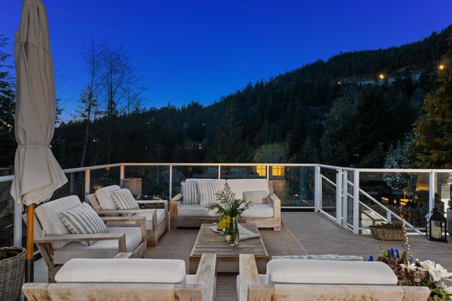 5727 Bluebell Drive, House other with 4 bedrooms, 4 bathrooms and 5 parking in West Vancouver BC | Image 10