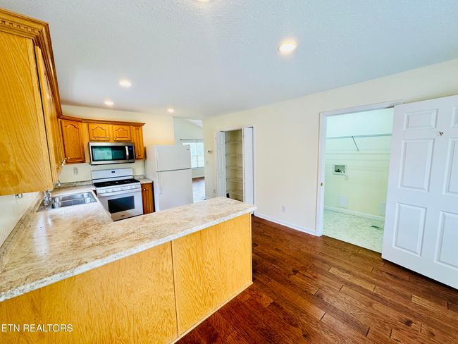 813 Clear Creek Pkwy, House other with 4 bedrooms, 3 bathrooms and null parking in Clarkrange TN | Image 28